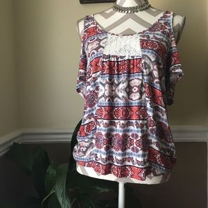 🍁Printed cold shoulder top